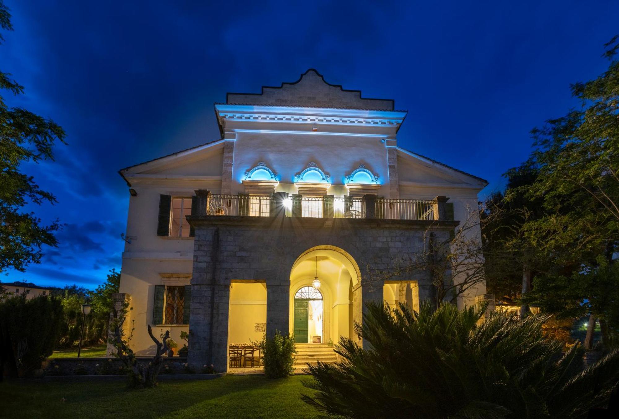 B&B In An 1800S Frescoed Villa With Panoramic Solarium And Historic Park - Villa Mastrangelo Colli del Tronto Exterior photo