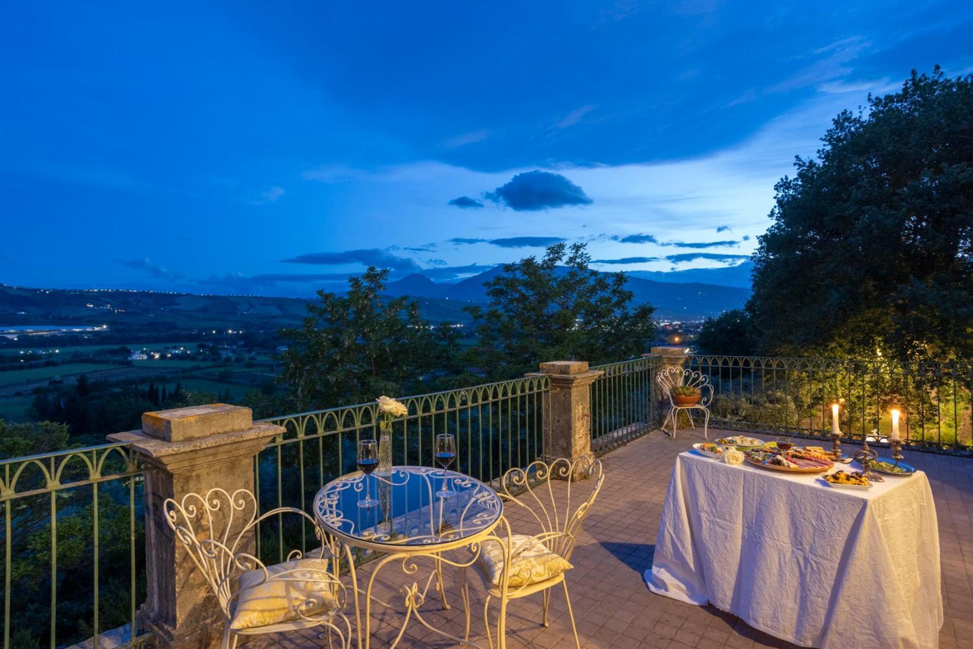 B&B In An 1800S Frescoed Villa With Panoramic Solarium And Historic Park - Villa Mastrangelo Colli del Tronto Exterior photo